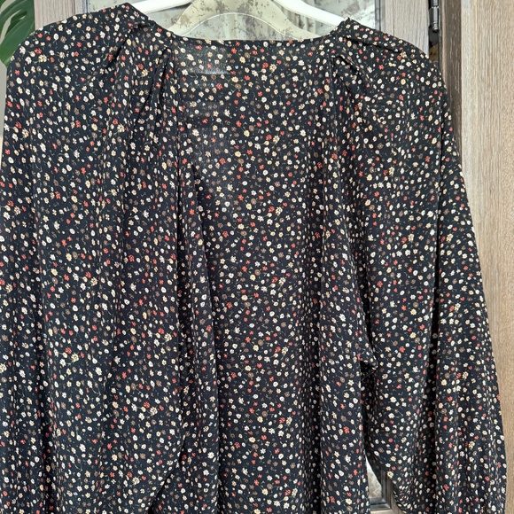 Sézane Erica Blouse - Picture 4 of 8